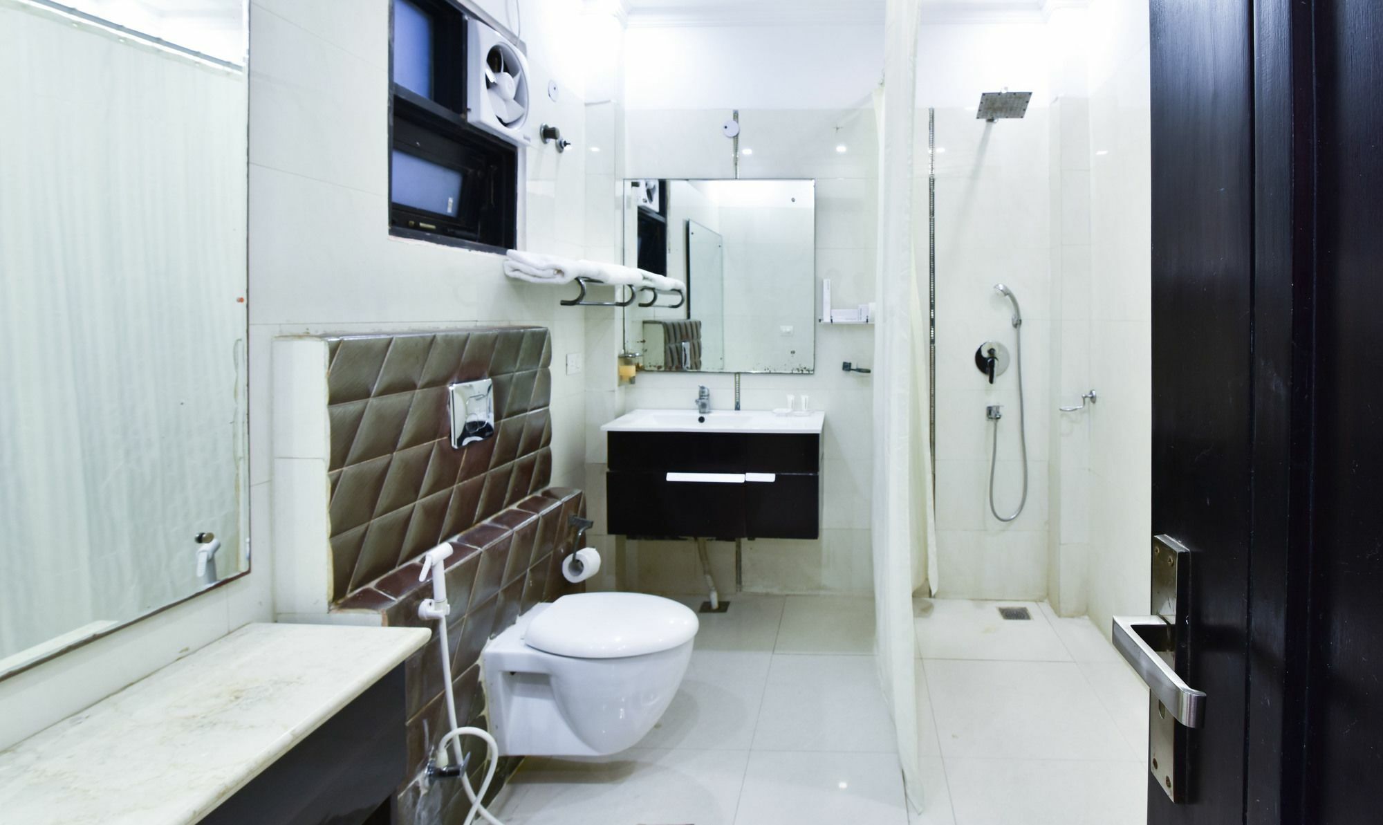 Treebo Trend The G8 Sector 39 Hotel Noida Ngoại thất bức ảnh