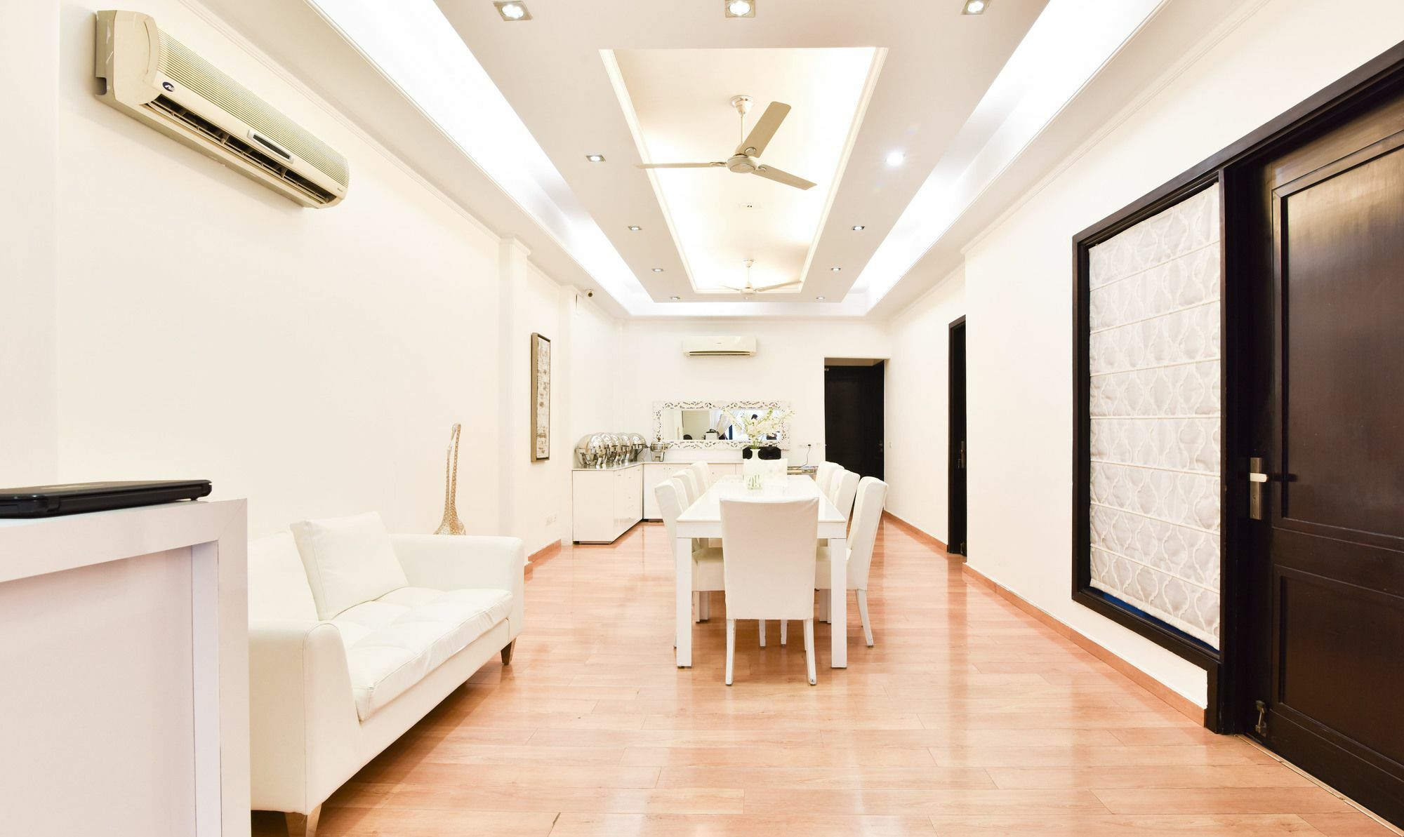Treebo Trend The G8 Sector 39 Hotel Noida Ngoại thất bức ảnh